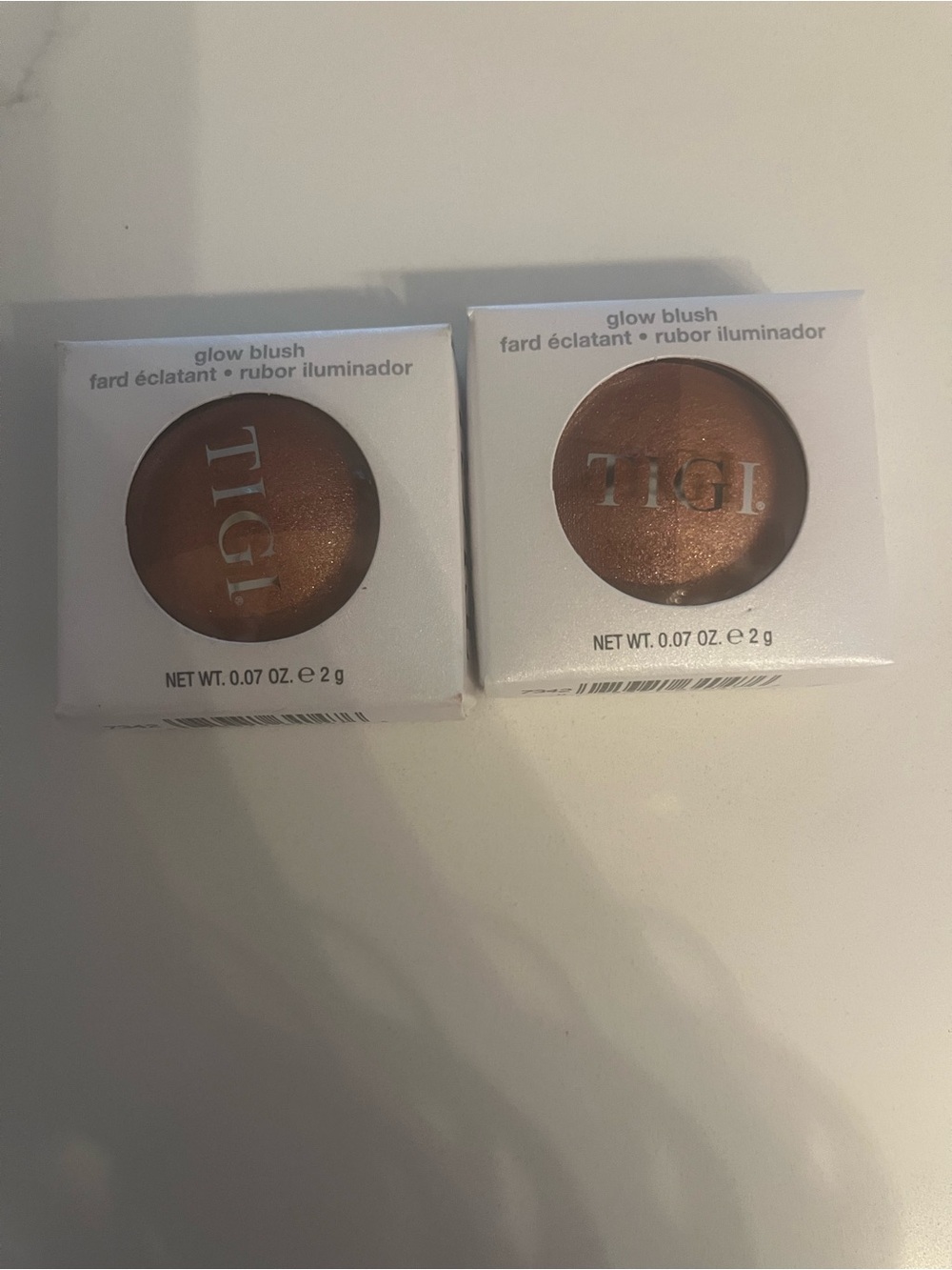2 TIGI Glow Blush - Bronze Shimmer